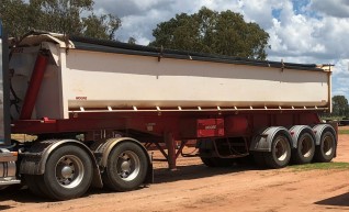 Side-tippers, water tanker, dollies 1