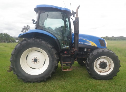 2006 New Holland TS135A tractor