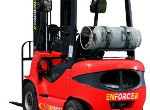 3.5T Gas Forklift w/Container Mast