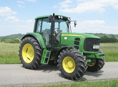6530 John Deer tractor with 8ft Slasher