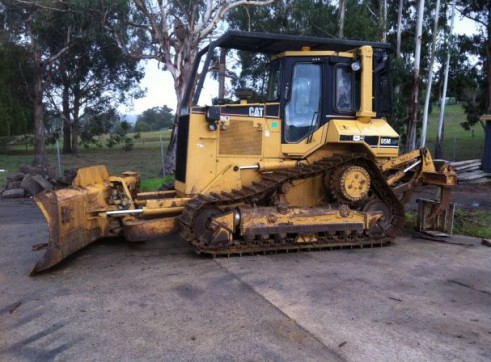 Cat D5M LGP Dozer with 6 way blade & rippers 1